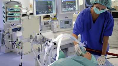 Некоторые врачи отказываются от аппаратов ИВЛ для пациентов с вирусами